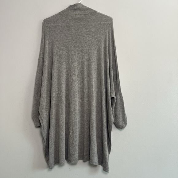 We the Free People Top Womens Sz M Oversized Gray Turtleneck Tunic Dolman Wool - Picture 13 of 14